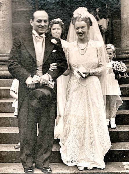dadandmomwedding3-1946.png - Groom Tadeusz Olsza & Bride Priscilla Macgregor Brown